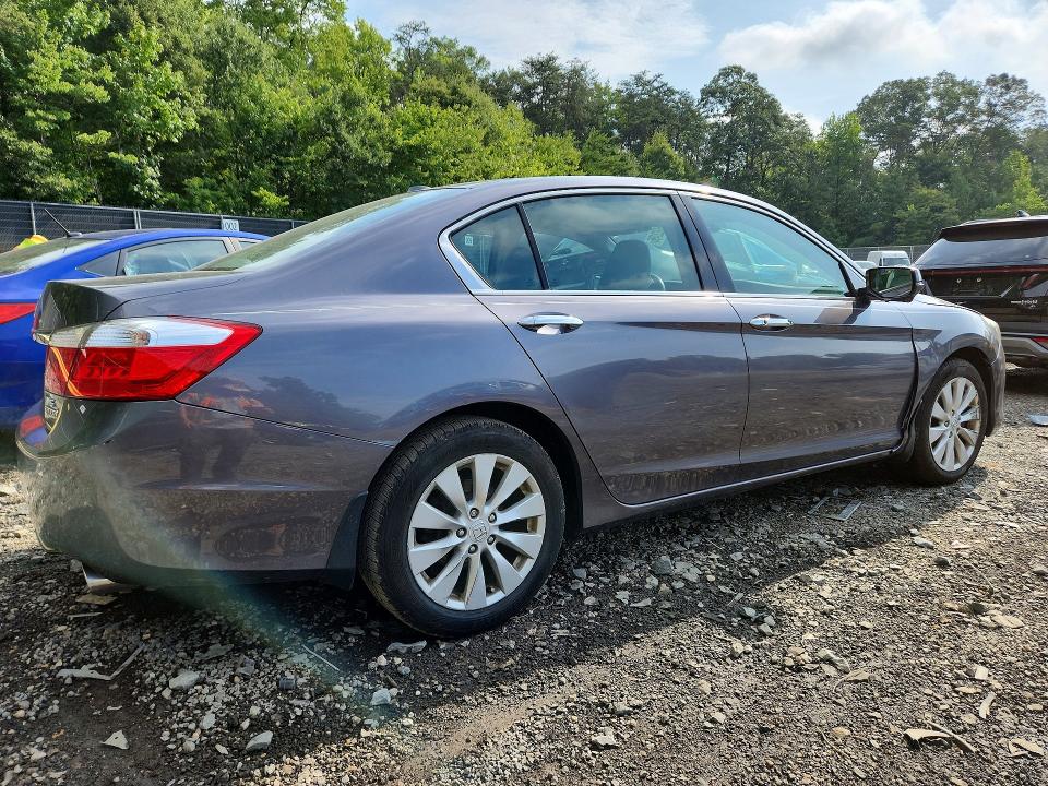 Photo 3 from auction – 2014 HONDA ACCORD with VIN 1HGCR3F97EA013261