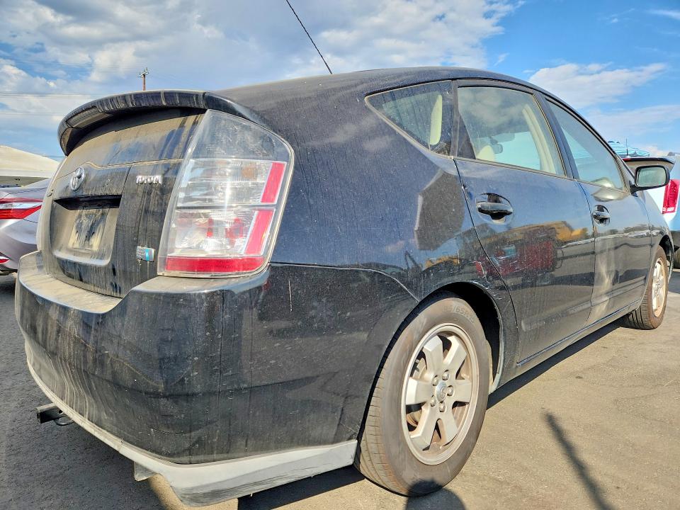 Photo 3 from auction – 2005 TOYOTA PRIUS with VIN JTDKB20U753059683