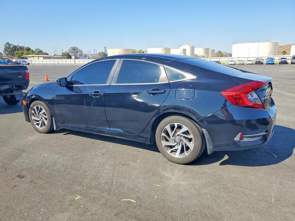 Foto 2 de la subasta – 2016 HONDA CIVIC con VIN 2HGFC2F78GH506426