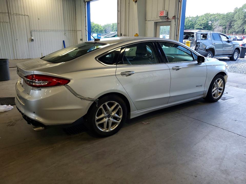 Photo 3 from auction – 2017 FORD FUSION with VIN 3FA6P0RU9HR223568