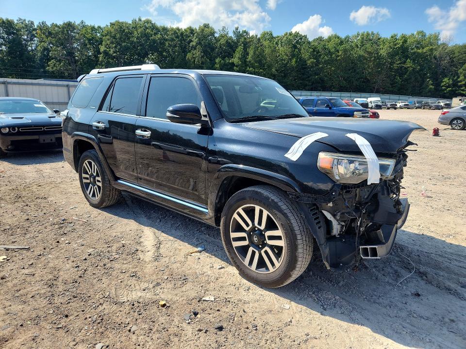 Photo 4 from auction – 2016 TOYOTA 4RUNNER with VIN JTEBU5JR0G5345433