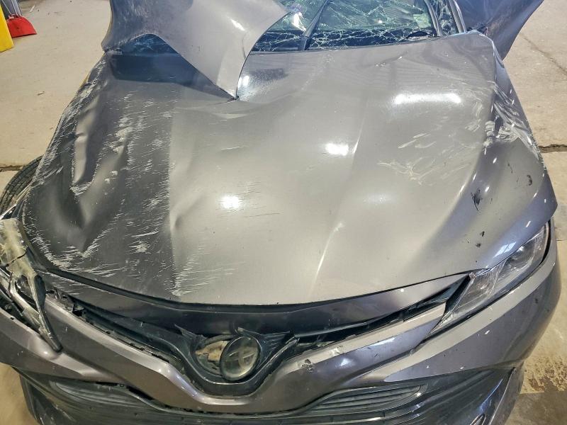Photo 11 from auction – 2018 TOYOTA CAMRY with VIN 4T1B11HK3JU633986