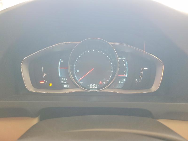Photo 9 from auction – 2015 VOLVO V60 with VIN YV140MEB4F1207572