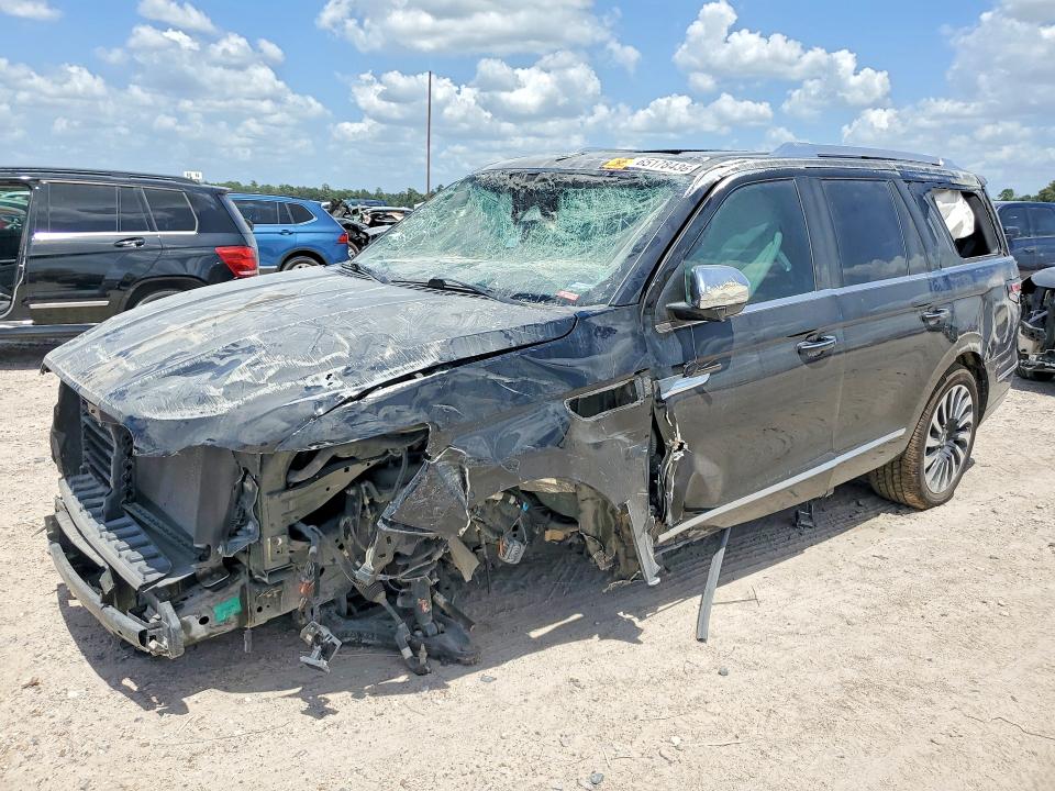 LINCOLN NAVIGATOR 2022 with VIN 5LMJJ2TT0NEL06783 - Photo from auction