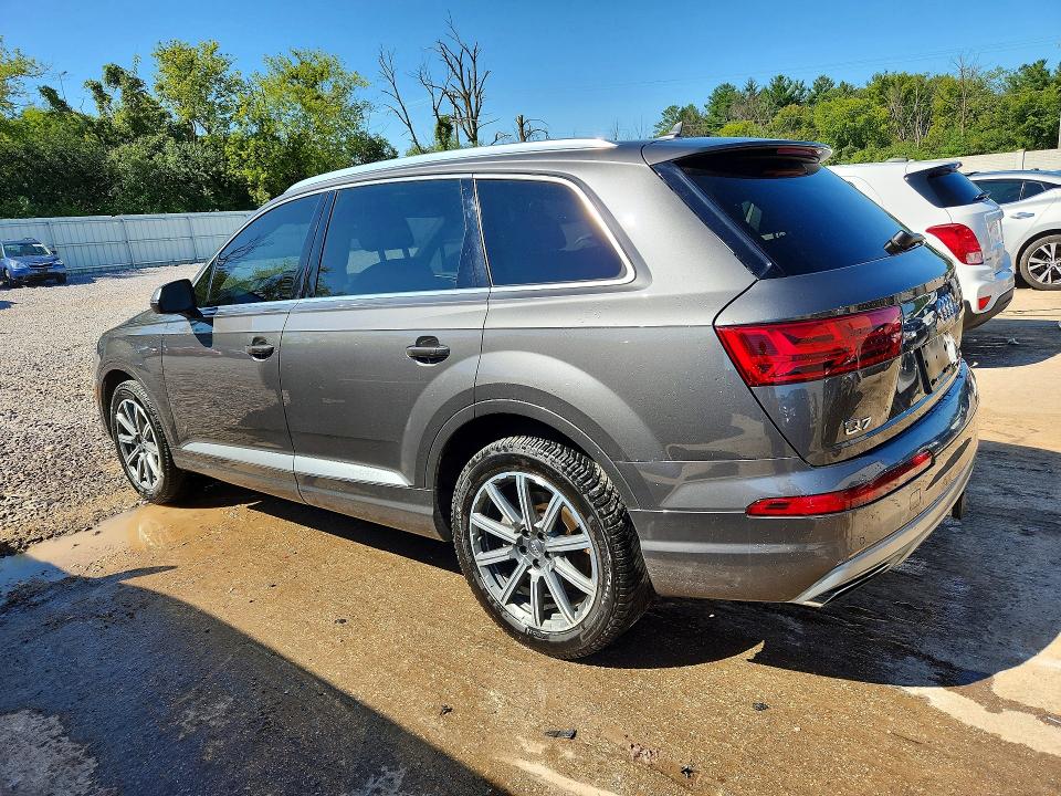 Снимка 2 от търг – 2018 AUDI Q7 с VIN WA1VAAF77JD045440
