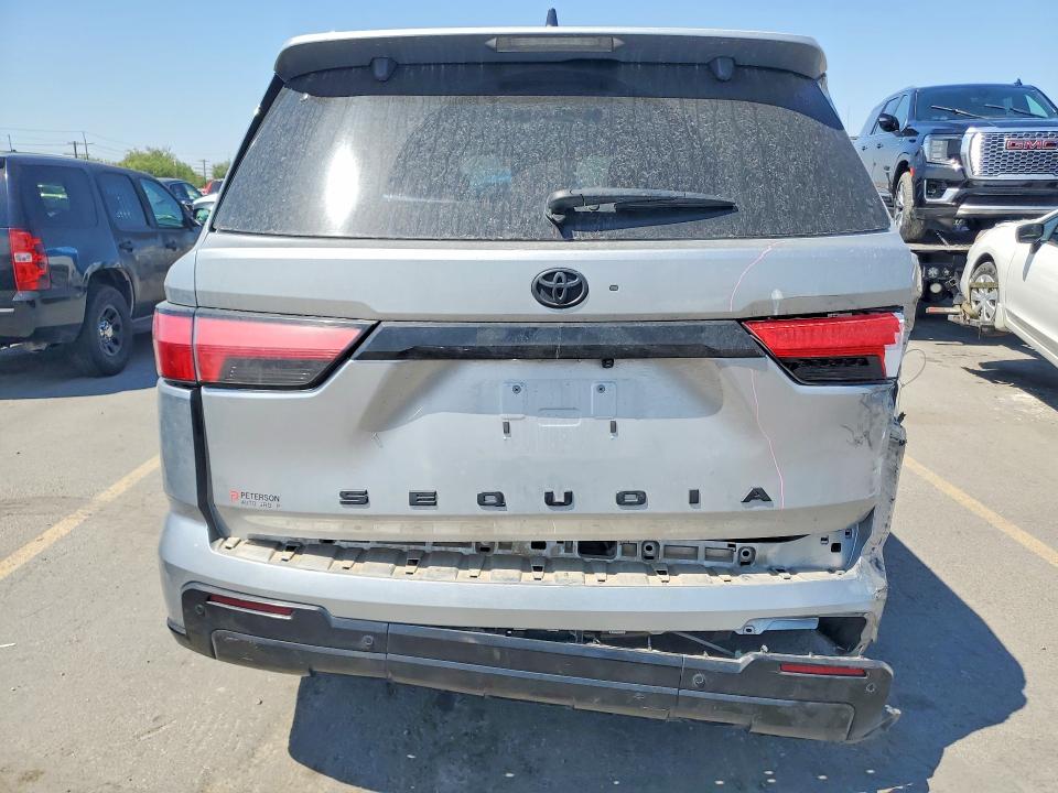 Photo 6 from auction – 2024 TOYOTA SEQUOIA with VIN 7SVAAABA5RX021482