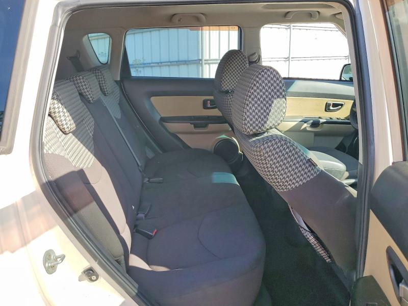 Photo 10 from auction – 2010 KIA SOUL with VIN KNDJT2A24A7137264