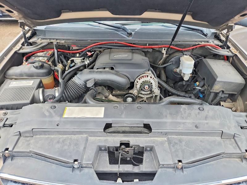 Photo 12 from auction – 2007 CHEVROLET SUBURBAN with VIN 1GNFC16097R257167