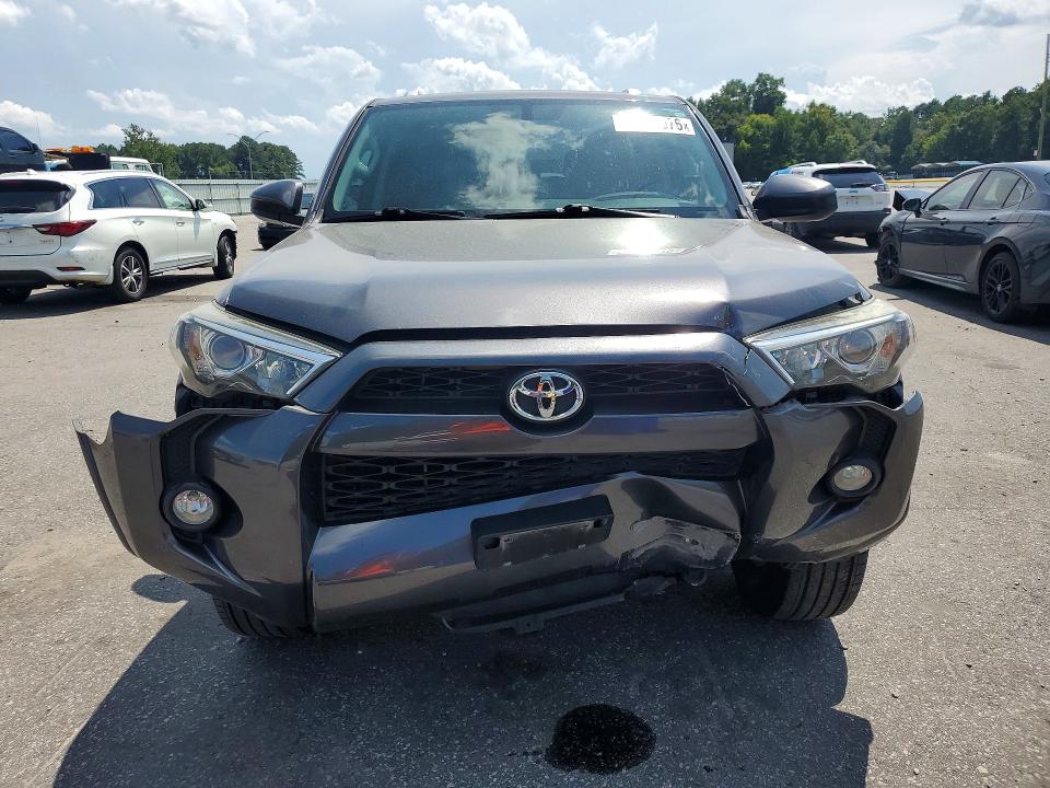 Photo 5 from auction – 2015 TOYOTA 4RUNNER with VIN JTEZU5JR0F5105411