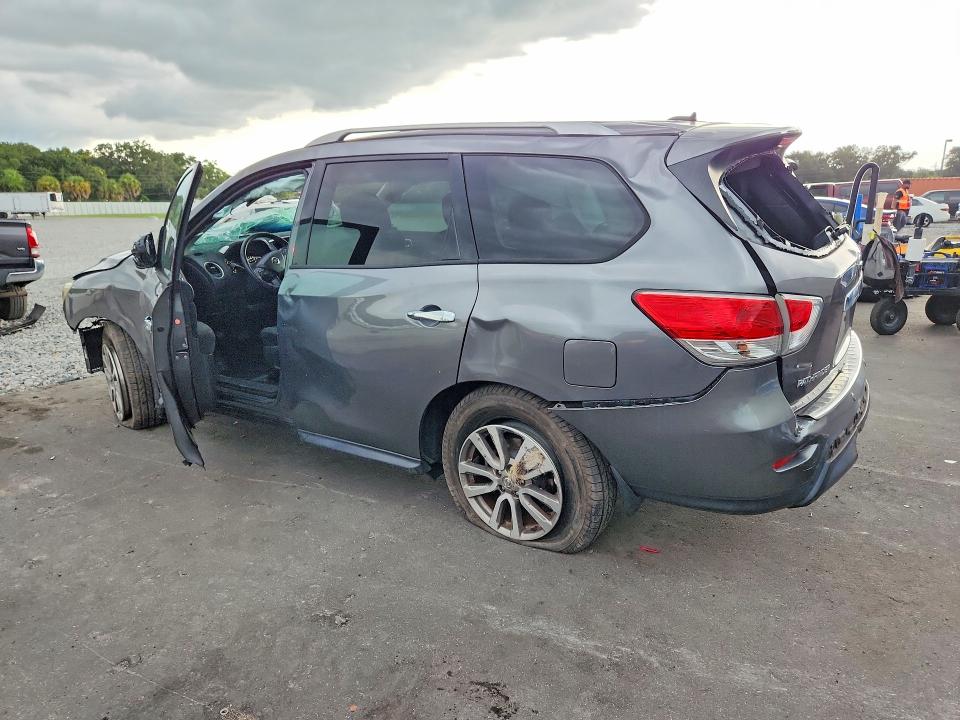 Photo 2 from auction – 2016 NISSAN PATHFINDER with VIN 5N1AR2MN2GC601863