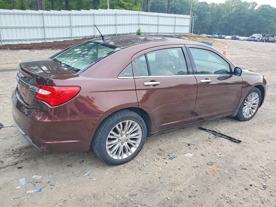 Photo 3 from auction – 2012 CHRYSLER 200 with VIN 1C3CCBCB6CN303843