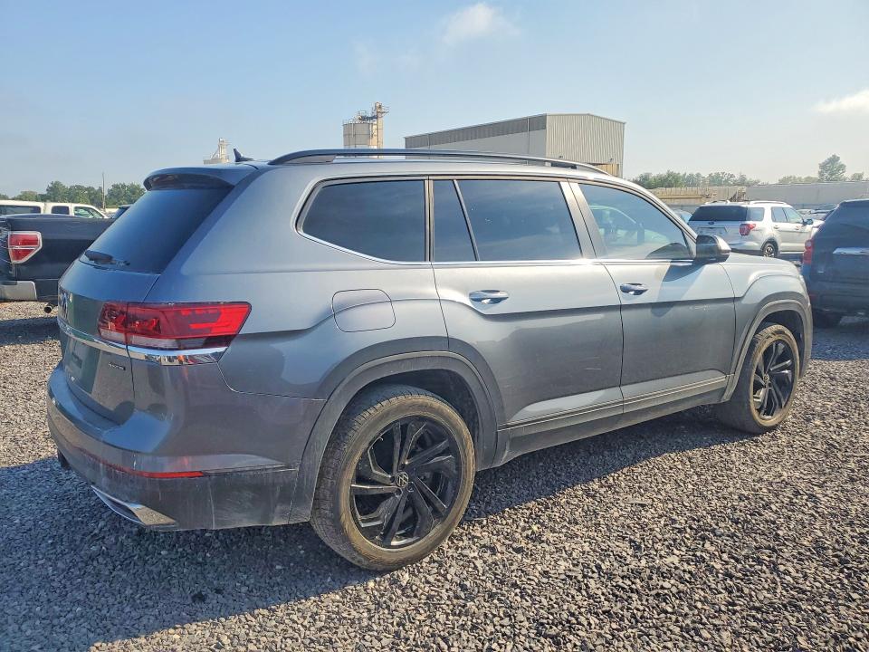 Photo 3 from auction – 2023 VOLKSWAGEN ATLAS with VIN 1V2KR2CA0PC507020