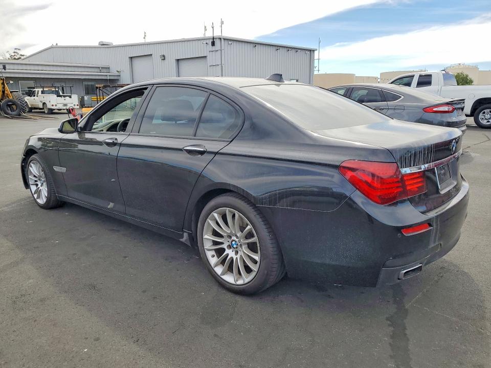 Photo 2 from auction – 2015 BMW 740 with VIN WBAYA6C51FD827028