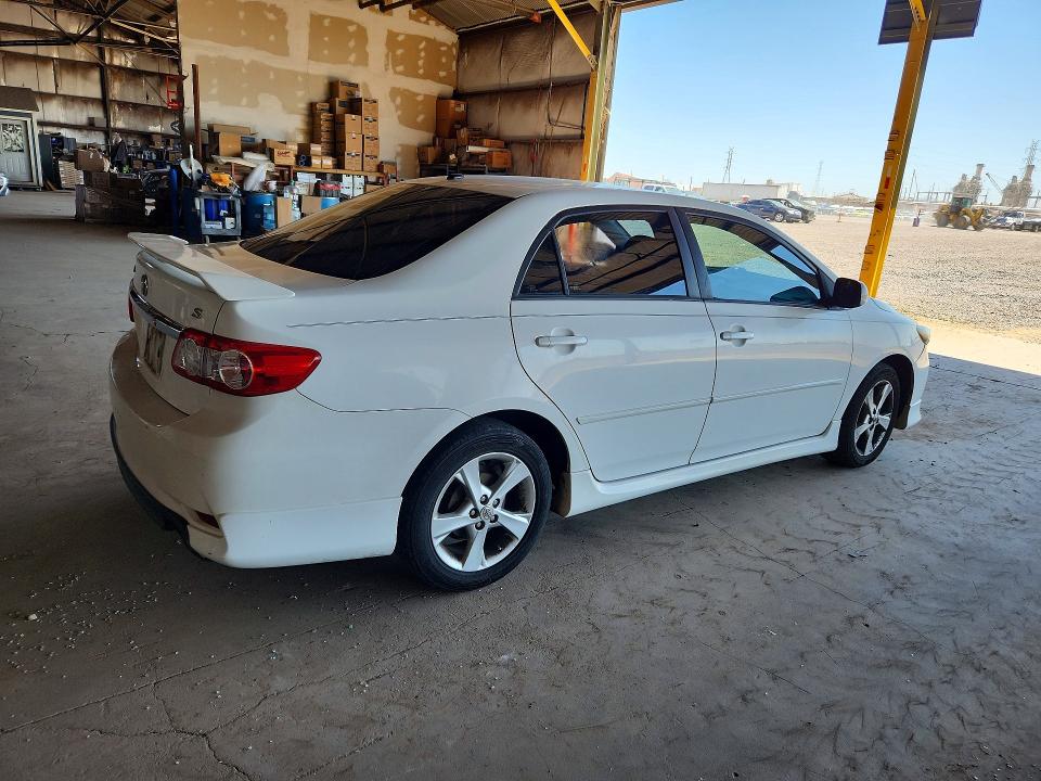 Photo 3 from auction – 2011 TOYOTA COROLLA with VIN 2T1BU4EE3BC585853