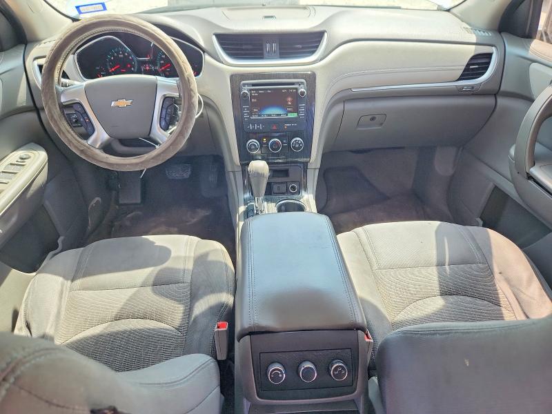 Photo 8 from auction – 2017 CHEVROLET TRAVERSE with VIN 1GNKRGKD5HJ255439