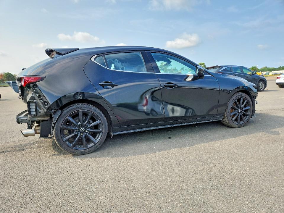 Photo 3 from auction – 2022 MAZDA 3 with VIN JM1BPBNYXN1501218