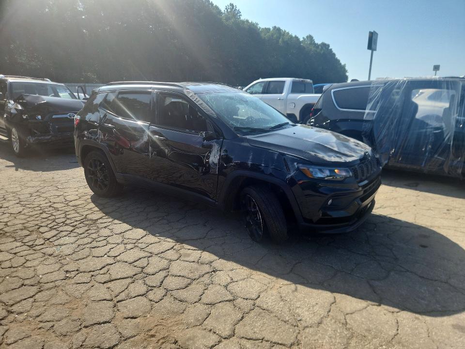 Zdjęcie 4 z aukcji – 2026 JEEP COMPASS z VIN 3C4NJDBNXTT179609