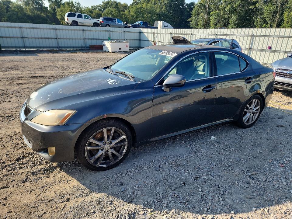 LEXUS IS 2006 with VIN JTHBE262462004952 - Photo from auction