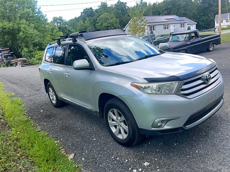 TOYOTA HIGHLANDER 2013 with VIN 5TDBK3EH3DS187224 - Photo from auction