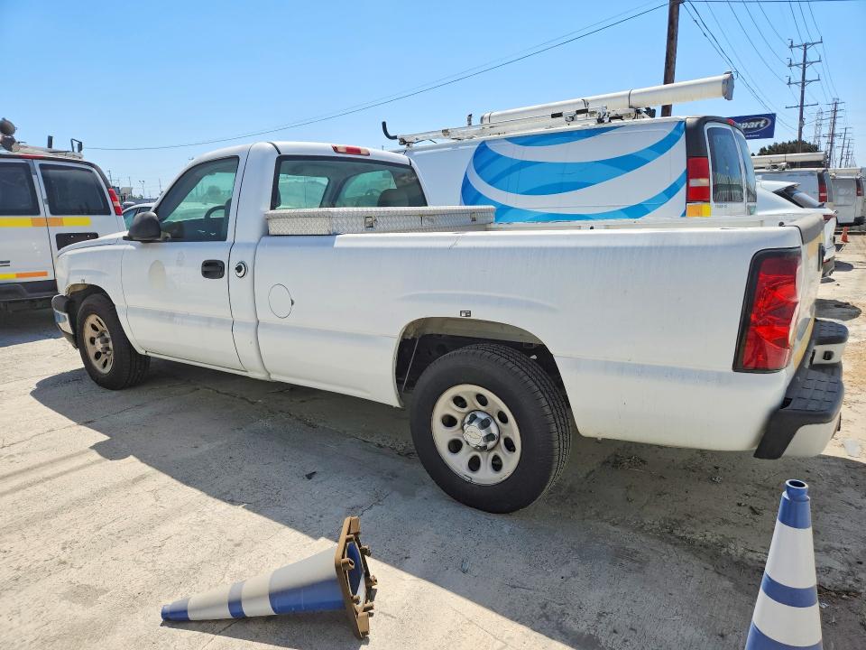 Photo 2 from auction – 2007 CHEVROLET SILVERADO with VIN 1GCEC14V07Z112165