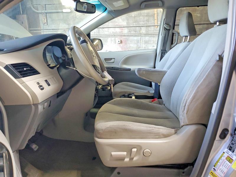 Photo 7 from auction – 2014 TOYOTA SIENNA with VIN 5TDKK3DC3ES430134