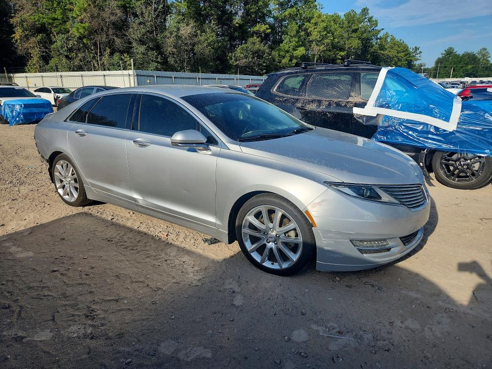 Photo 4 from auction – 2016 LINCOLN MKZ with VIN 3LN6L2GK2GR606233