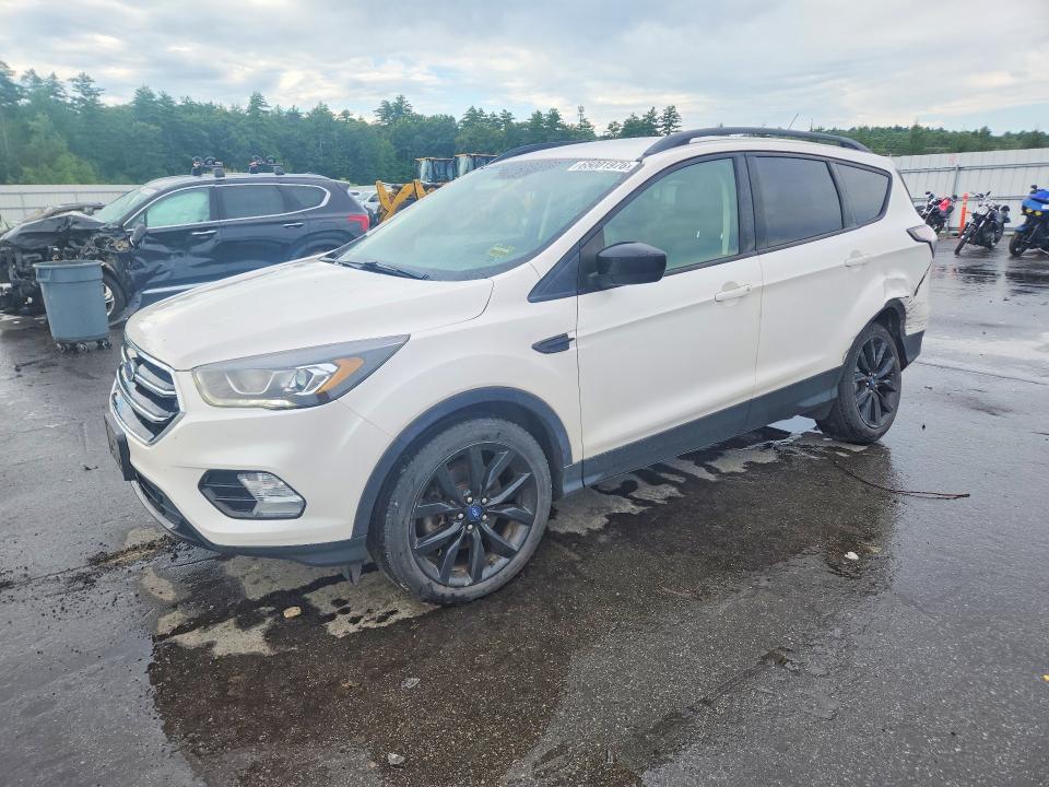 FORD ESCAPE 2018 with VIN 1FMCU9GD4JUD53197 - Photo from auction