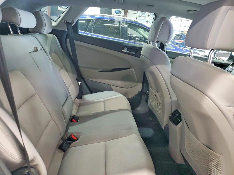 Photo 11 from auction – 2018 HYUNDAI TUCSON with VIN KM8J3CA23JU631571