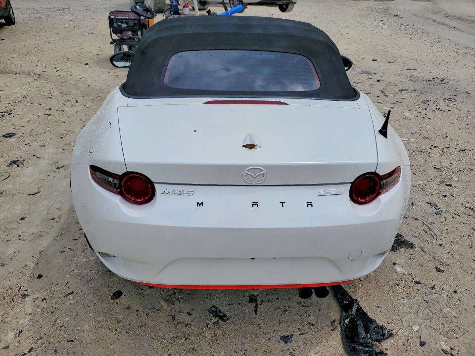 Photo 6 from auction – 2018 MAZDA MX-5 MIATA with VIN JM1NDAD74J0200839