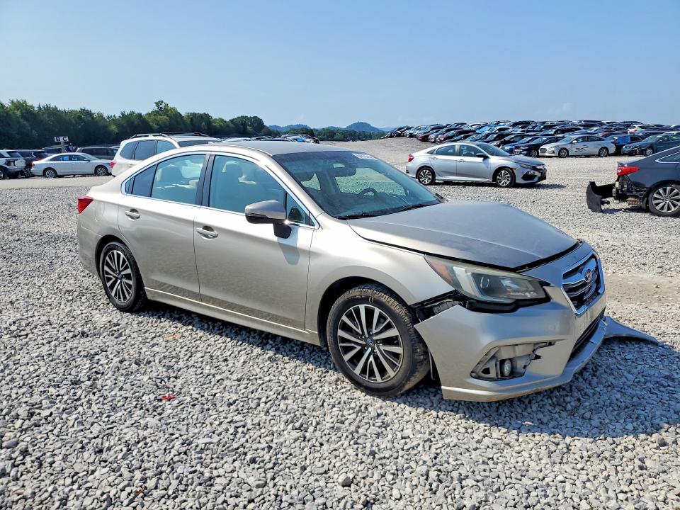 Photo 4 from auction – 2019 SUBARU LEGACY with VIN 4S3BNAF67K3031811