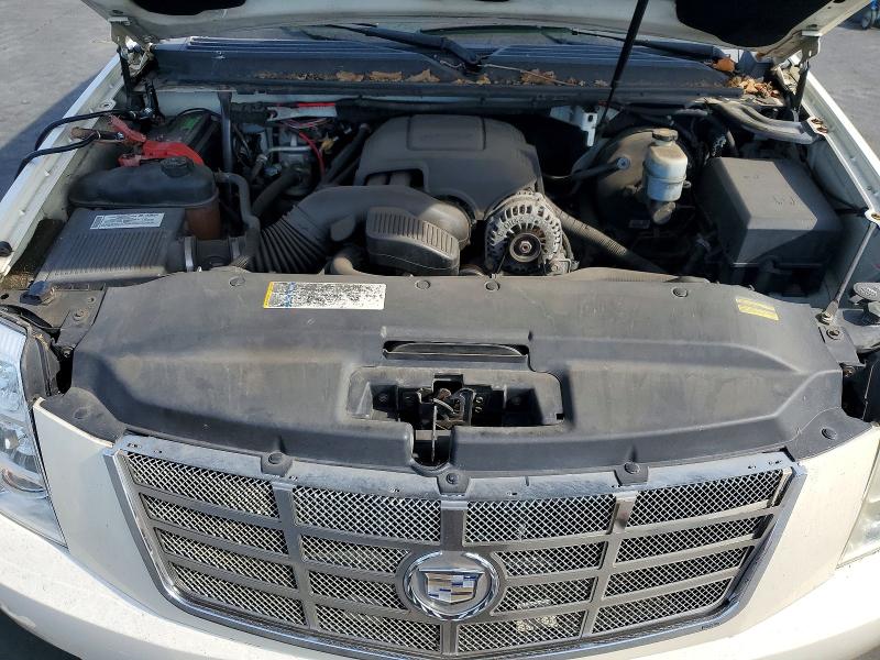 Photo 11 from auction – 2008 CADILLAC ESCALADE with VIN 1GYFK63818R197027