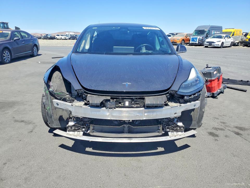 Photo 5 from auction – 2018 TESLA MODEL 3 with VIN 5YJ3E1EA7JF038205