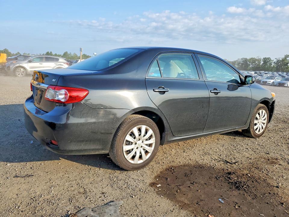 Photo 3 from auction – 2013 TOYOTA COROLLA with VIN 2T1BU4EE9DC047628