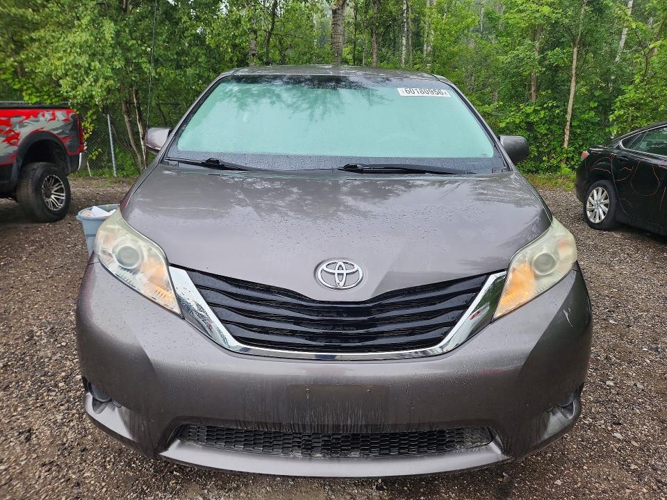 Photo 5 from auction – 2011 TOYOTA SIENNA with VIN 5TDKA3DC1BS002044