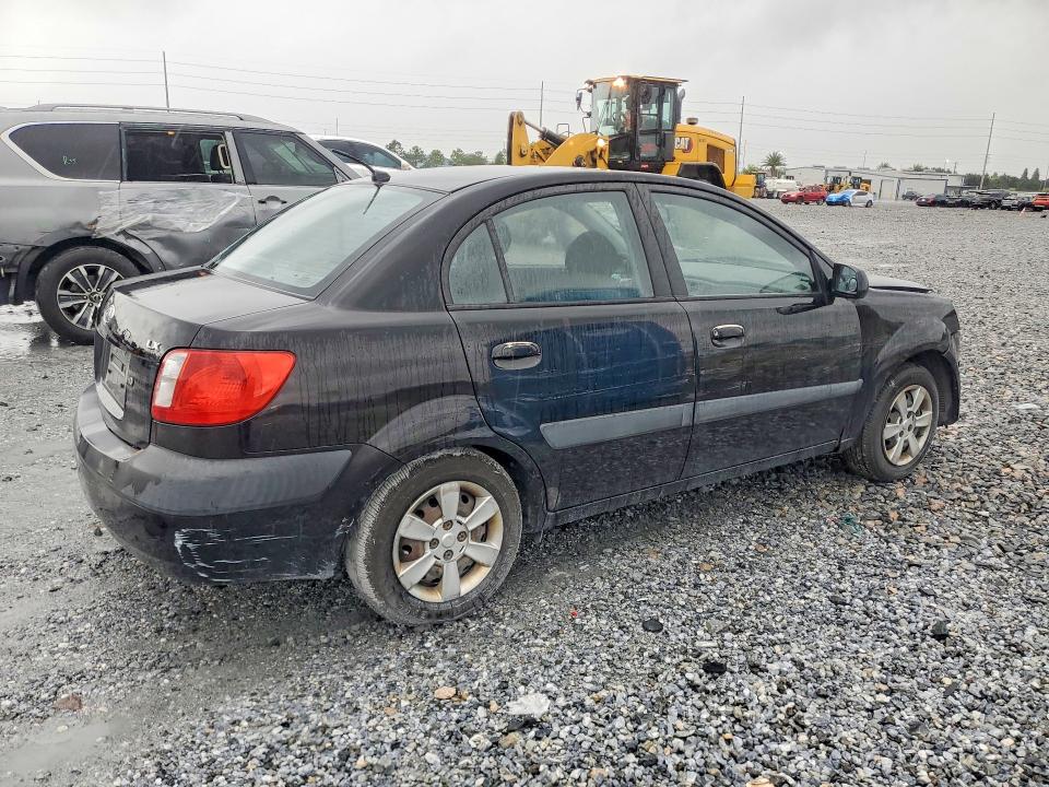 Photo 3 from auction – 2006 KIA RIO with VIN KNADE123166136575
