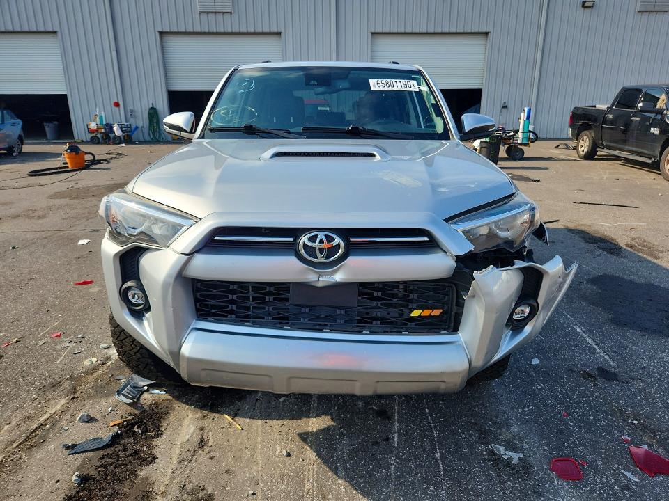 Photo 5 from auction – 2021 TOYOTA 4RUNNER with VIN JTERU5JR2M5857544