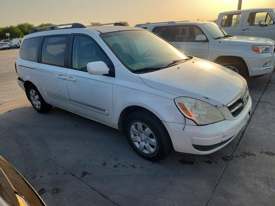 Photo 4 from auction – 2008 HYUNDAI ENTOURAGE with VIN KNDMC233186053177