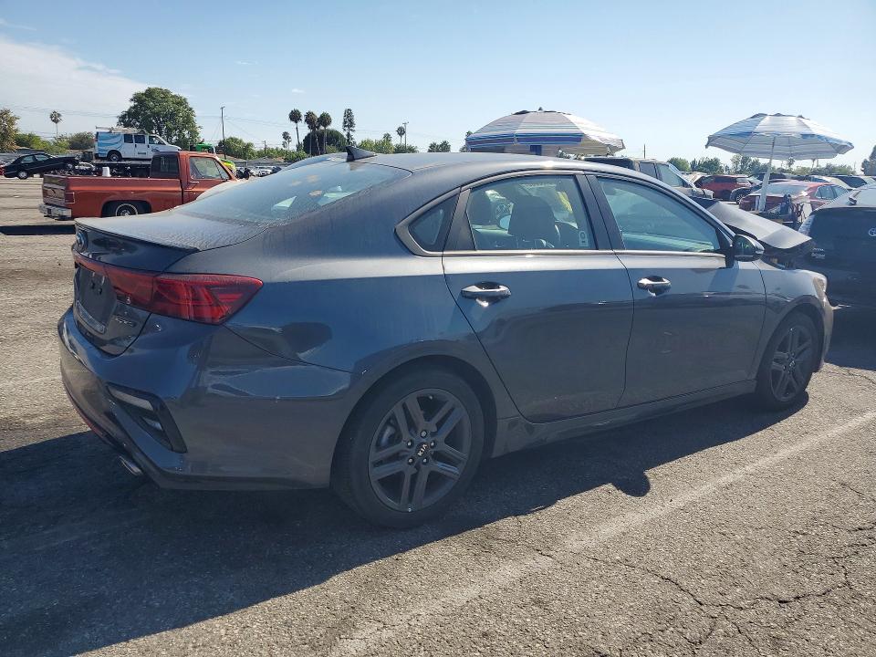 Photo 3 from auction – 2021 KIA FORTE with VIN 3KPF34AD6ME354077