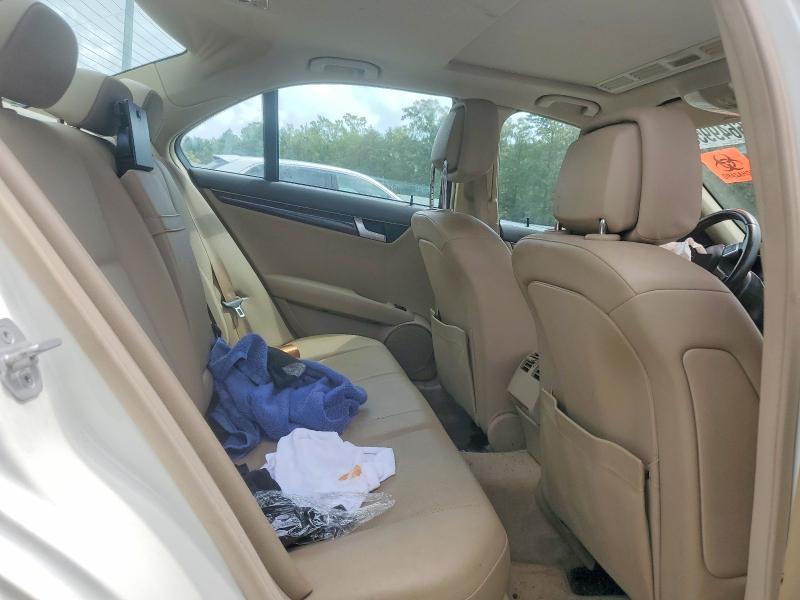 Photo 10 from auction – 2012 MERCEDES-BENZ C with VIN WDDGF8BB3CF894481