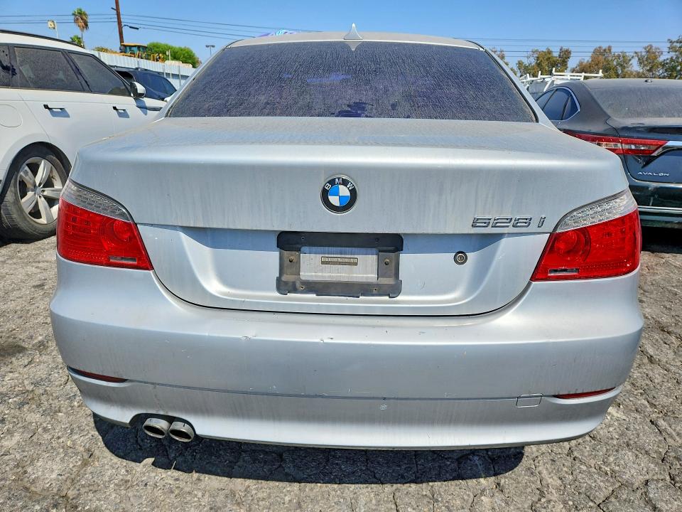 Photo 6 from auction – 2008 BMW 528 with VIN WBANU53568CT11857
