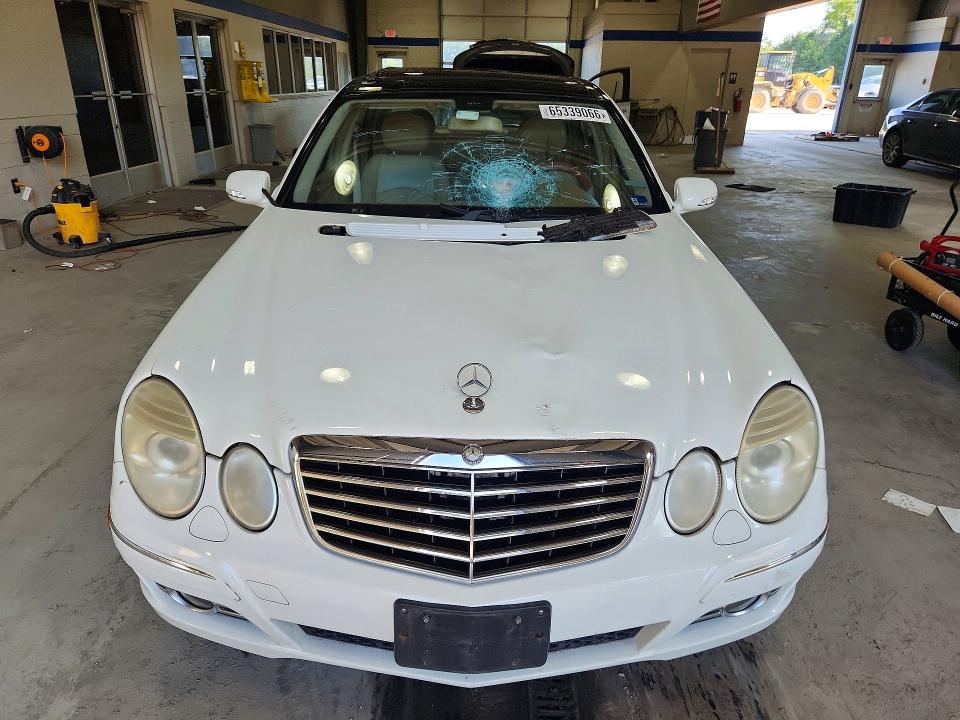 Photo 5 from auction – 2008 MERCEDES-BENZ E with VIN WDBUF87X08B301299