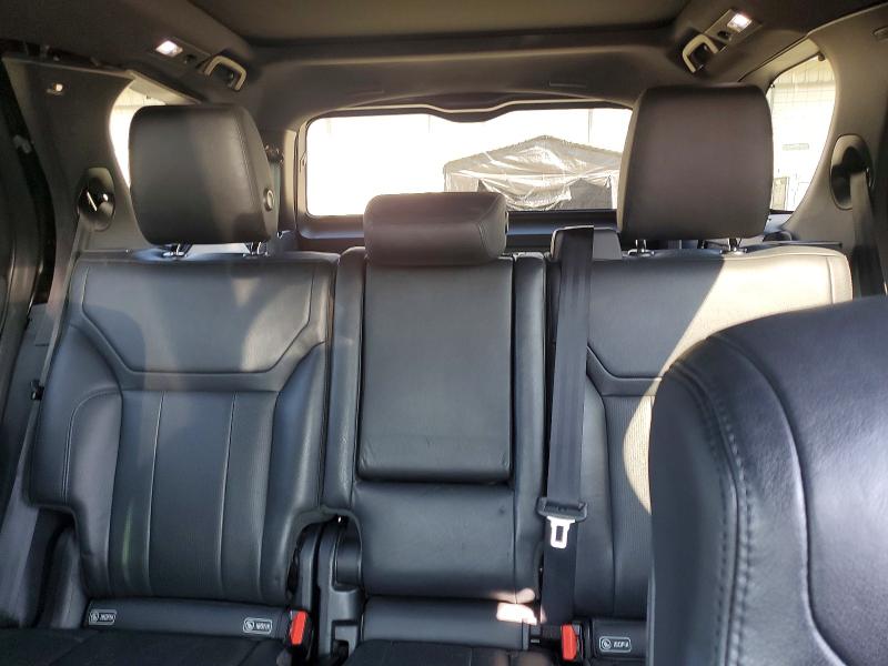 Photo 10 from auction – 2017 LAND ROVER DISCOVERY with VIN SALRRBBV1HA011217