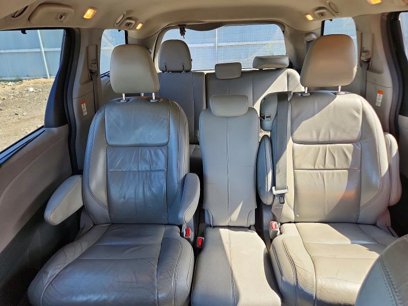 Photo 10 from auction – 2018 TOYOTA SIENNA with VIN 5TDYZ3DC5JS934927
