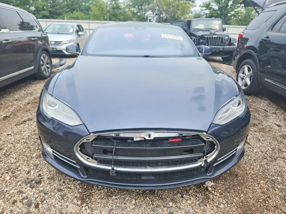 Photo 5 from auction – 2015 TESLA MODEL S with VIN 5YJSA1H24FFP76837