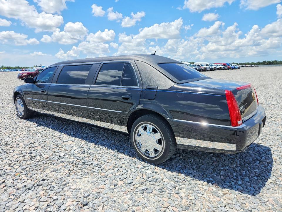 Photo 2 from auction – 2007 CADILLAC PROFESSIONAL CHASSIS with VIN 1GEEH96Y47U550182