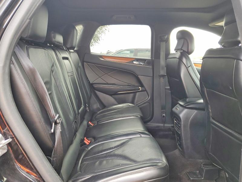 Снимка 10 от търг – 2019 LINCOLN MKC с VIN 5LMCJ3D95KUL06264