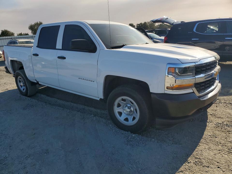 Photo 4 from auction – 2018 CHEVROLET SILVERADO with VIN 3GCUKNEC8JG248926