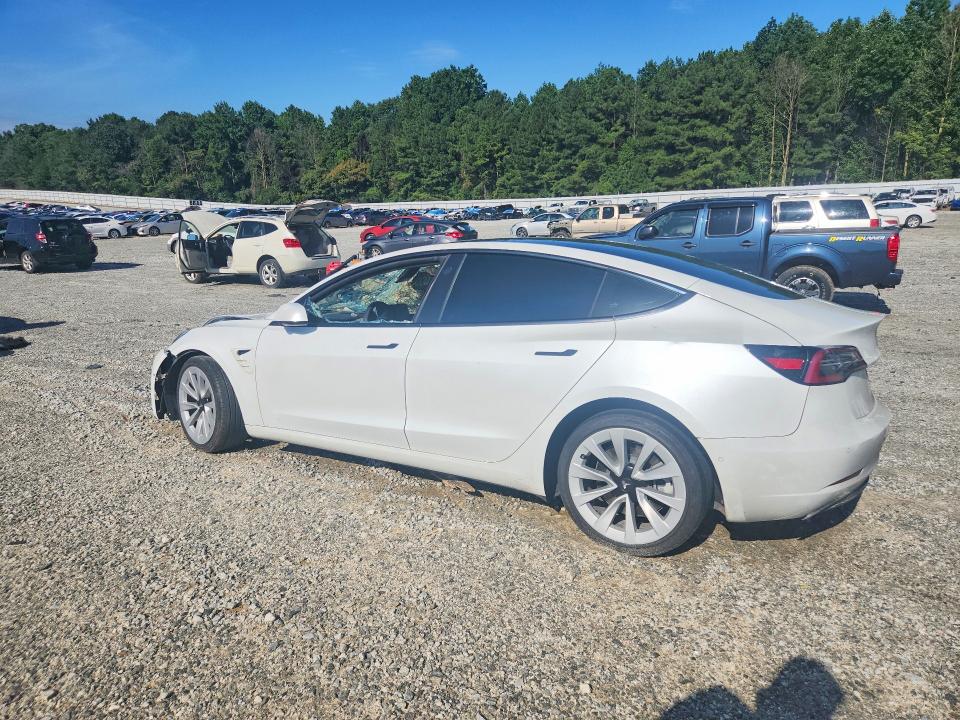 Photo 2 from auction – 2022 TESLA MODEL 3 with VIN 5YJ3E1EB5NF261955