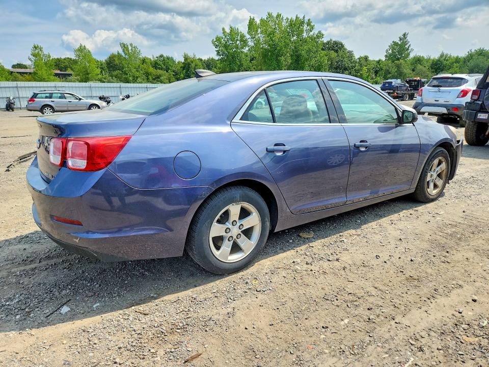 Photo 3 from auction – 2015 CHEVROLET MALIBU with VIN 1G11B5SL2FF332880