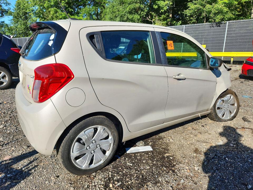 Photo 3 from auction – 2017 CHEVROLET SPARK with VIN KL8CB6SA2HC743844